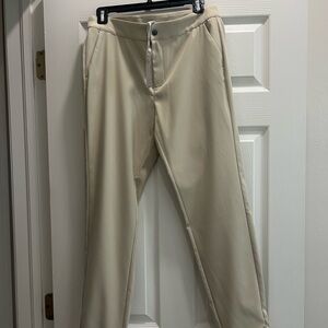 Greg Norman Collection Khaki Women's Chinos, size 8, brand new
